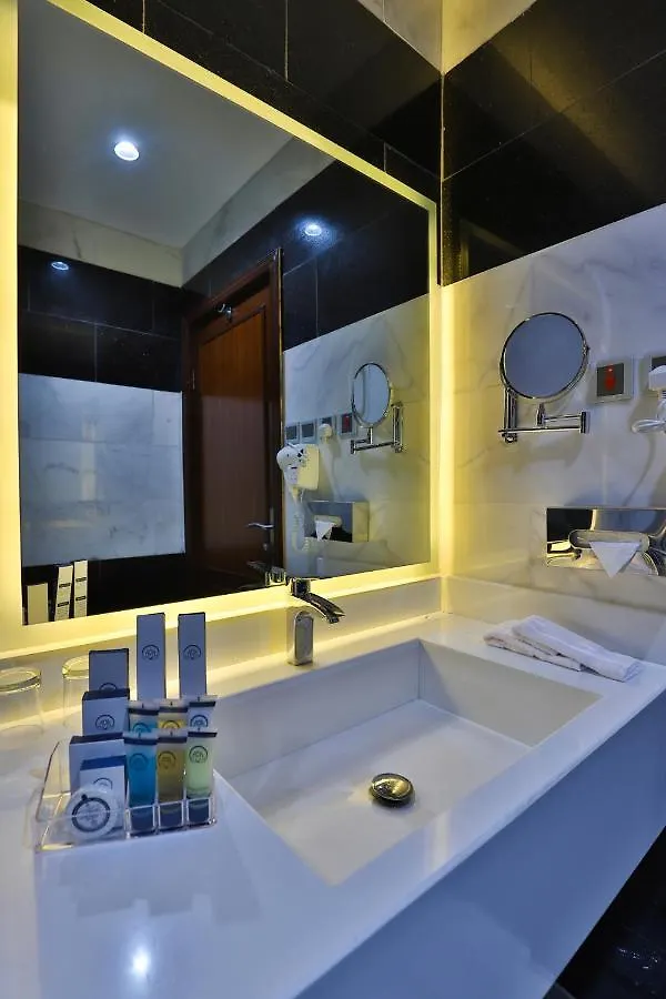 Capital O 296 Jeddah Oasis Hotel
