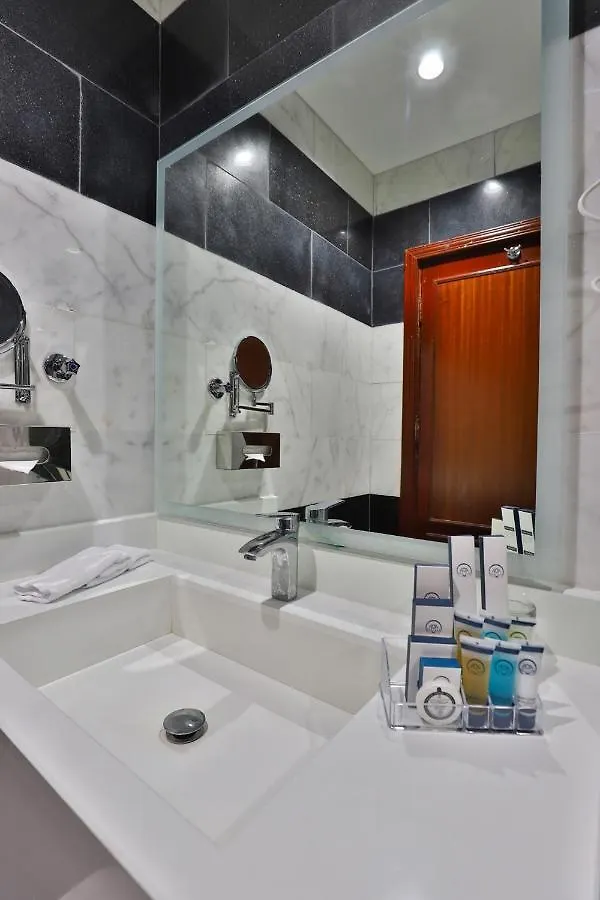 Capital O 296 Jeddah Oasis Hotel 3*,